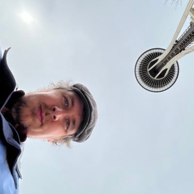 Postdoc at UW focusing on insect vision. Currently looking at olfaction and vision in mosquitos.
🦣: @ajblake05@ecoevo.social
🦋: @ajblake05.bsky.social
