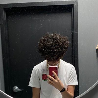 fhz_017's profile picture. 