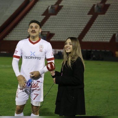 Conducción y producción en @unifetv @cmmusicaok | 🎙️Prensa oficial @cahuracan | ✍️ @TemperleyOk | 🗞️ @clarincom