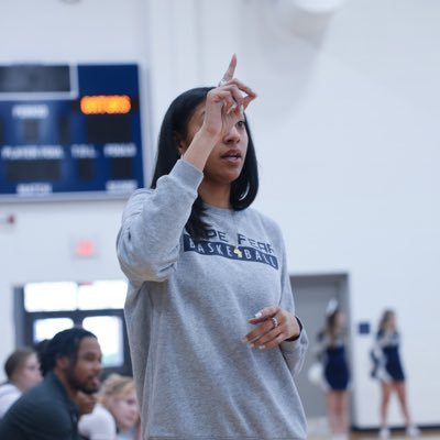 head coach @capefearwbb 🥇