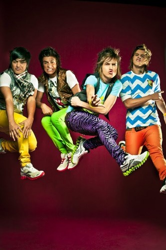 Primeiro e único FC da restart em Mandaguaçu - Pr ;D  since: 14/03/2011 Dona: @carolfaria10