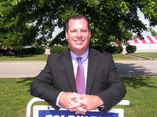 REALTOR in Southcentral Kentucky happy to sell your home or find your new dream home. Former TV photog/sports anchor/reporter/sat op who got out just in time.