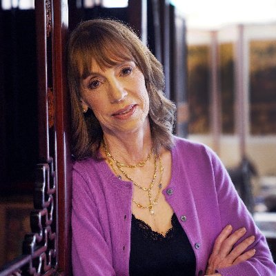 Lisa_See Profile Picture