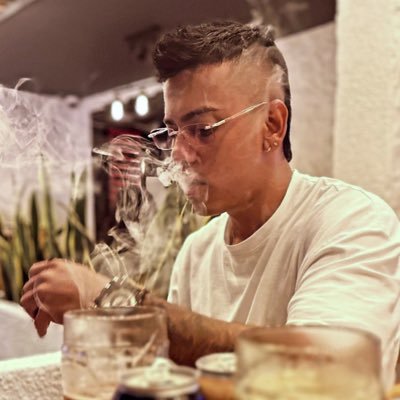 YoSoyZamu's profile picture. Escribo cosas que aveces no aplico 💆🏽