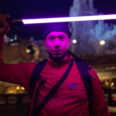 Sith Lord obsessed with #StarWars. #Disneyland fanatic with a passion for the Dark Saber. Hoping for a Solo sequel and dreaming of marrying Bo-Katan Kryze