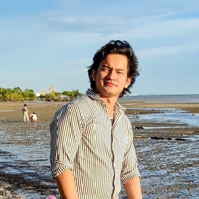 h_echarm's profile picture. Full-time human.
Part-time architect.