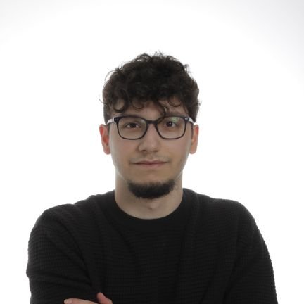 Soy un economista que se dedica al mundo de la gestión patrimonial y las finanzas.