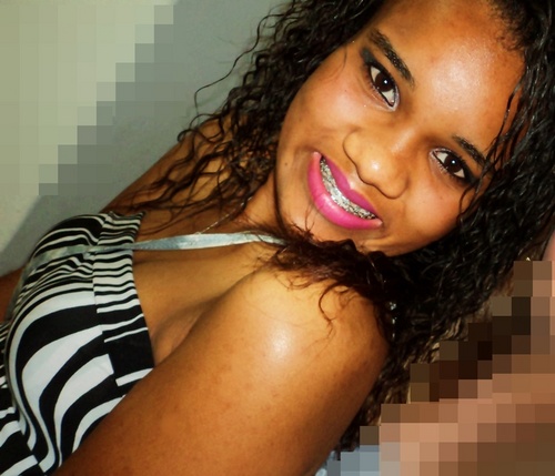 Acadêmica de Educação Física, gremista ♥,mais informaçoes só tirando suas proprias conclusões Face : http://t.co/BQhQbHotH7
