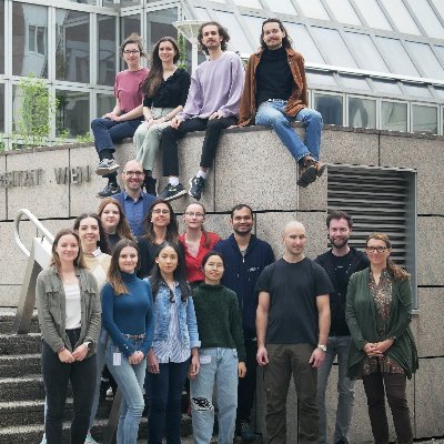Focused on #naturalproduct discovery, chemical interactions of #microorganisms, #prophage induction, and much more @univienna
Student-run account