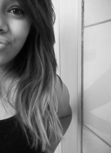 Amo dar risadas,mega fã da Beyoncé aah sempre serei, acho que sou otima amiga, a fazer oq elas que dizem que eu sou :) !!