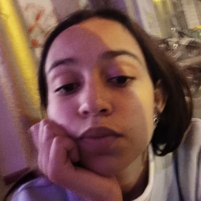 J'suis toute petite mais j'vais casser toutes les portes • Lover stan account