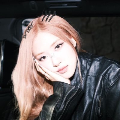 rosiewoo Profile Picture