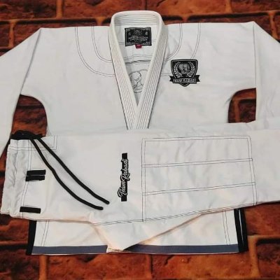 Hi

I am from sialkot pakistan 

We are Manufacturer and supplier of brazilian jiu jitsu mma gears boxing equipments muay thai sports wears and accessories.