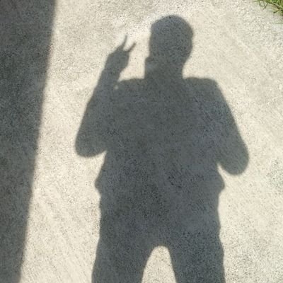 Mes tweets n'engagent que moi.
- RC Lens 💊 Superman 💙 Comics/Mangas 📖 Animation 📽️