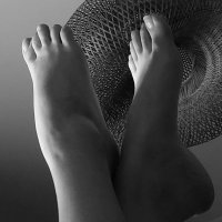 les pieds de rosalie(@feetcute92) 's Twitter Profile Photo