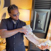 DGB (@therealdsneaks) 's Twitter Profile