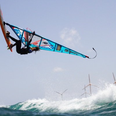 surfing/ windsurfing