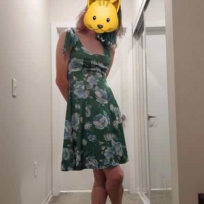 Double0_Snake's profile picture. she/fae - 30 - #ActuallyAutistic - I like cats - official twitter reply girl - political bi lesbian - ❄️🪳