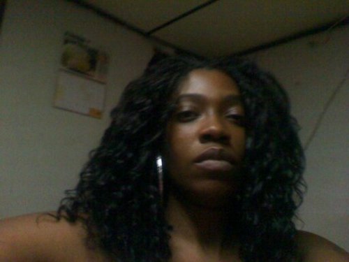 DOWN TO EARTH, STRONG,KIND HEARTED. I LOVE GOD FAMILY MONEY AND MUSIC KEEP IT 100 @ALL TIMES.