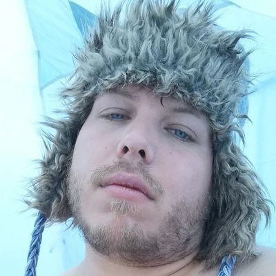 MatthiasKristen's profile picture. (De/Dem) Haiku-digter, pædagogmedhjælper og generalt bare en stor idiot.