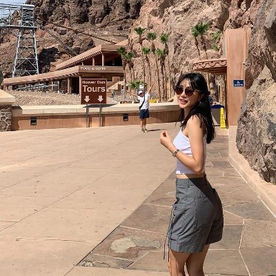 Here🌈💖
Yoga instructor, Biz owner/golf addicted/pets lover
IG:hayley123uscn
