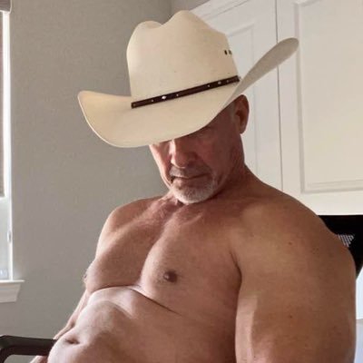 daddy_hot9 Profile Picture