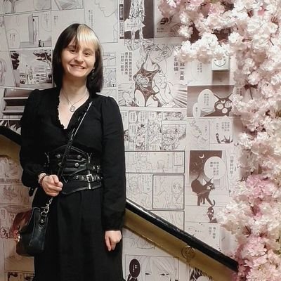 Level 27🍄| Queer🏳️🌈 | Marketing Executive by day, Writer of queer fantasy/scifi by night🌌