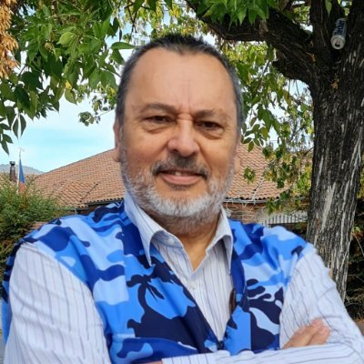 Profesor Educación Básica, podcaster, diexista, abuelo, aficionado al Inglés,