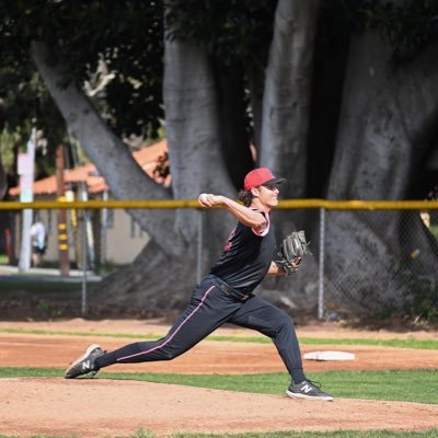 Santa Barbara City College• Sophomore•RHP• 6’5 225lbs