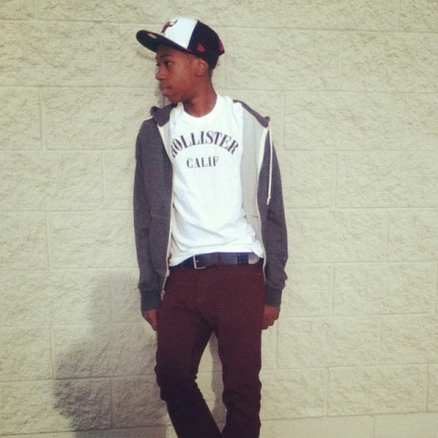 Do you enjoy long walks on the beach ? Follow @KillJayson