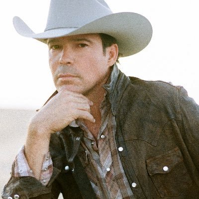 Official Twitter account of Clay walker
