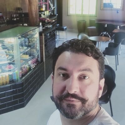 Teólogo - Mestre pela PUCPR 🤓🎓
EX-militar Da Força Aérea ✈️,
Poker player 😎 BBB15 👀