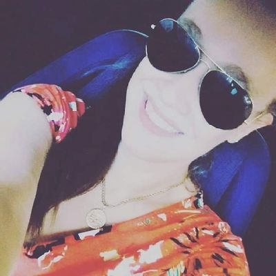 Muitas pessoas perdem as pequenas alegrias enquanto aguardam a grande felicidade...❤