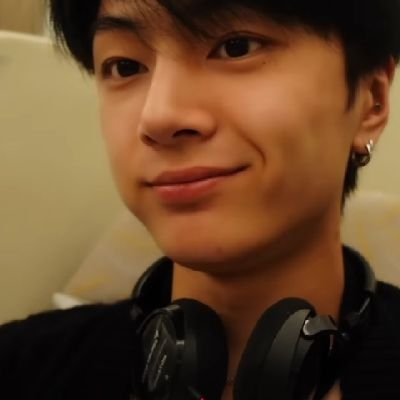 Joonie_girlf's profile picture. Go big or go home.
home? Enhypen.