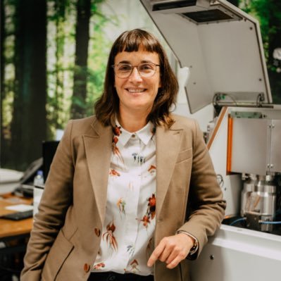 Isotope geochemist👩🏽⚕️ Senior Lecturer, University of Cape Town @UCT_news ⛰ co-director @heri_uct 🖤 decolonizing human evolution 💪🏽 coffee ☕️ she/her/hers