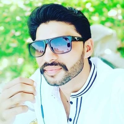 روٹھا ہوا ہے مجھ سے فقط اس بات پر زمانہ...!!
شامل ہی نہیں میری فطرت میں سر جھکانہ....!!💪🏻
M❤K
Jiye Sindh Jiye Pakistan 🇵🇰
شير سنڌھ مير محمد علي خان اوٺو