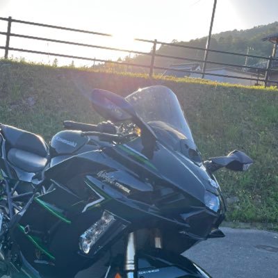 H2SX_Ume's profile picture. 京都住みのH2SX乗ってます NC750S →NinjaH2SXSE→H2SX 乗り継いでます。96年生れ スマホで写真撮るのが趣味です。主に景色撮ります。なるべくフォロー返します！