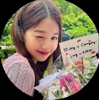 #CYBER ; Loving yourself isn't vanity, it's sanity.
ceue dimsum 🎀