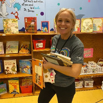 LIBRARY & MEDIA
Teacher Librarian
Gifted & Talented Educator
Helen I. Smith School
Fostering lifelong readers, inquisitive learners, and global citizens!