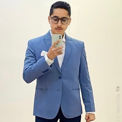 GauravNayal001's profile picture. लेखक/अभिनेता #asmitatheatre  संवादों की खानापूर्ती लक्ष्य नहीं ।