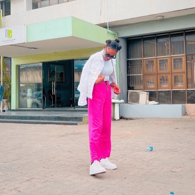 realestherchuks's profile picture. Social Media Manager, Audio Visual Content creator, Storyteller, Unapologetic Christian,  and Brand strategist