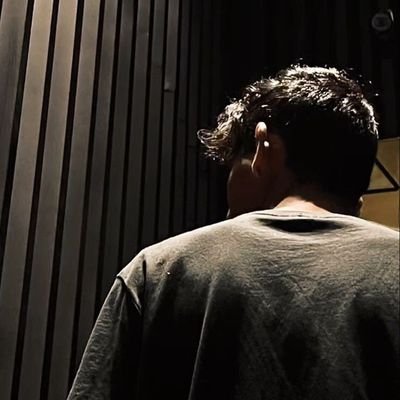 Pramodydvv's profile picture. ★बिना किताबों की जो पढ़ाई सीखी जाती है उसे जिंदगी कहते हैं ★