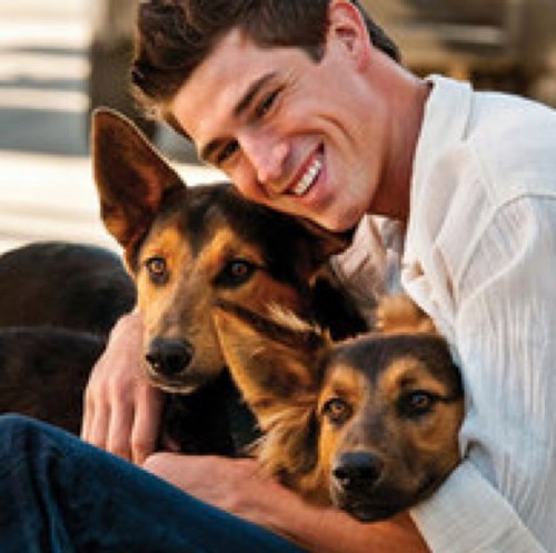 ImTaylorHi's profile picture. Made this twitter for my baby sis. Love visiting my family at home!