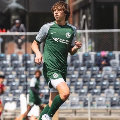 Central Midfielder #30 | St. Louis Scott Gallagher U19 MLS NEXT Academy | OTHS 2025 | TDS ⭐️ ⭐️ ⭐️ landonbmartin@hotmail.com