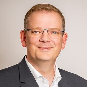 ehemaliger MdB aus Regensburg | Außenpolitischer Sprecher @fdpbt | Obmann im Auswärtigen Ausschuss | aktiv Stellv. Landesvorsitzender @fdpbay