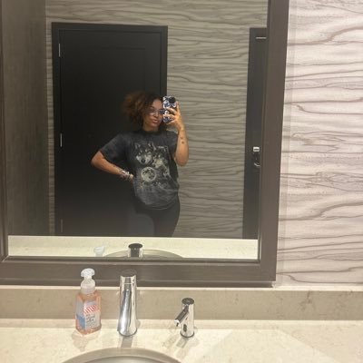 Lexi__williamsx's profile picture. SC ✈️Nashville 📍| Girl mom💕