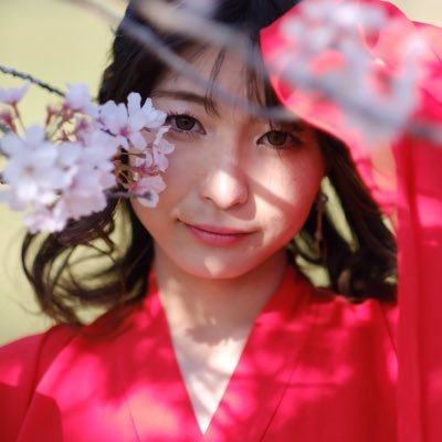 歌で言葉で想いで、あなたの心に響く人間になりたい。歌/ライブ/モデル/MC 佐賀を、九州を、日本を盛り上げる人間になります！高園なぎさへのお仕事依頼はDMにて。