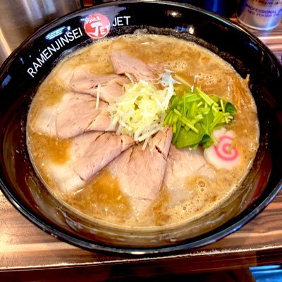 高円寺中心にDJっぽいことをしてる30代独身おじさん。スポーツとロックが好きです。あと吉根ゆりあ。 うどん→たこ焼き→SKE48→狂った街