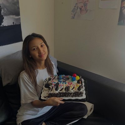 charity_wann's profile picture. Travelling & enjoying the world is in my blood
Life is too short to waste any time 😊