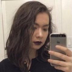 fliafloppybitch's profile picture. if you have to block me then I won 😭😭